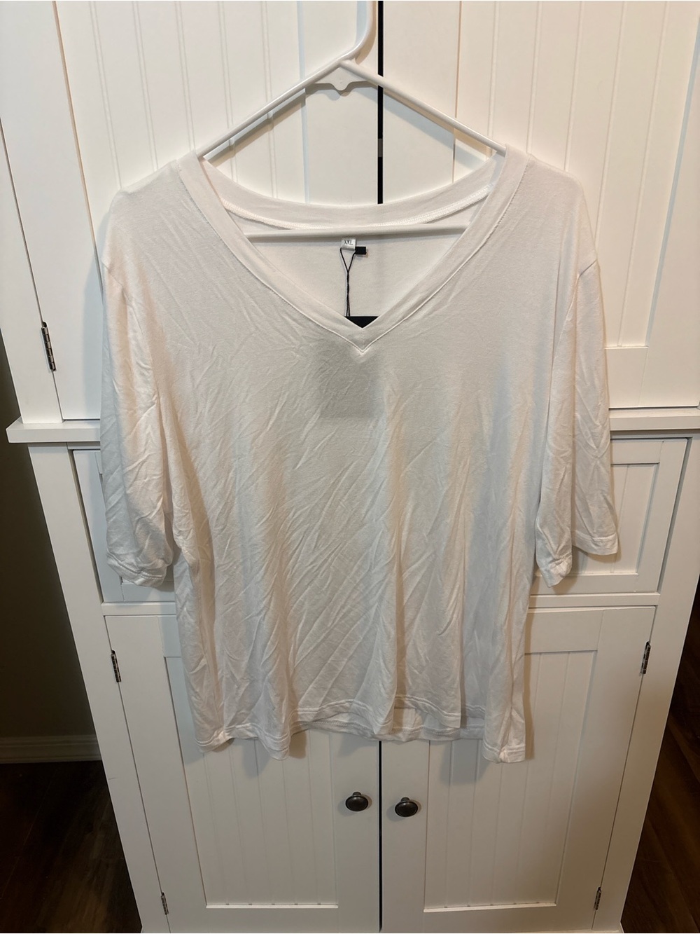 NWT Ficerd White V Neck 3/4 Sleeve Top Women's XXL Clean Girl Minimalist
